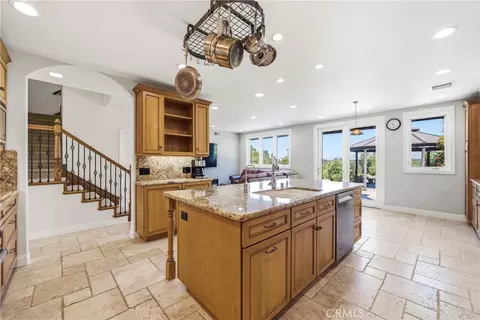 Kitchen - 12077 Haven Crst, Moorpark, CA 93021 photo 2 of 9