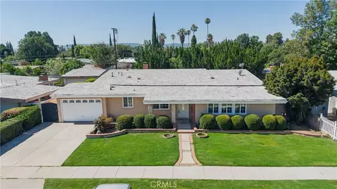 19448 Blythe, Reseda, CA 91335