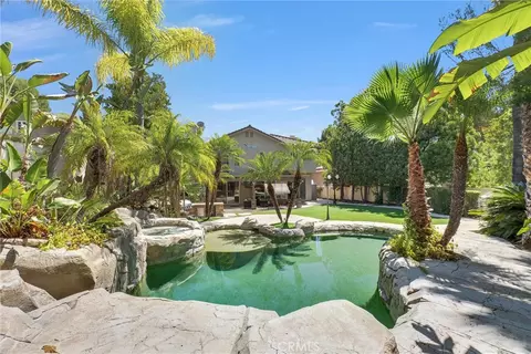 7521 E Hollow Oak Rd, Anaheim, CA 92808
