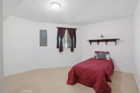 Bedroom - 19701 Dovetail, Tehachapi, CA 93561 photo 3 of 7