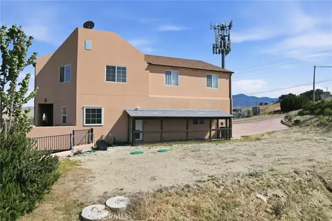 Exterior - 19701 Dovetail, Tehachapi, CA 93561 photo 6 of 15