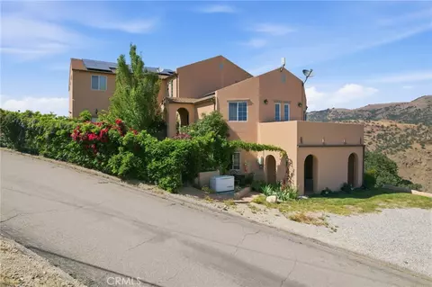 Exterior - 19701 Dovetail, Tehachapi, CA 93561 photo 5 of 15
