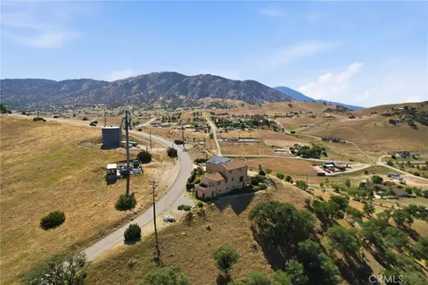View/Area - 19701 Dovetail, Tehachapi, CA 93561 photo 2 of 4
