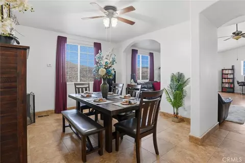 Dining - 19701 Dovetail, Tehachapi, CA 93561 photo 1 of 2