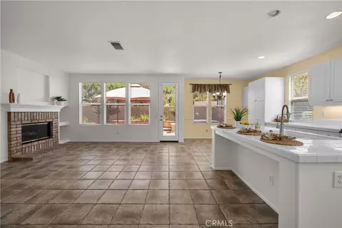 Living - 28454 Cascade, Castaic, CA 91384 photo 7 of 15