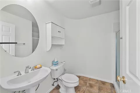 Bath - 28454 Cascade, Castaic, CA 91384 photo 1 of 3