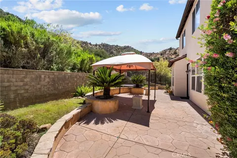 Exterior - 28454 Cascade, Castaic, CA 91384 photo 4 of 8