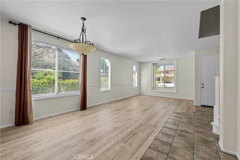 Living - 28454 Cascade, Castaic, CA 91384 photo 5 of 15