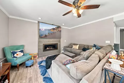 Living - 22237 Birmingham Pl, Saugus, CA 91350 photo 4 of 5