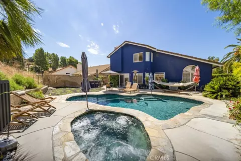 Exterior - 22237 Birmingham Pl, Saugus, CA 91350 photo 8 of 14