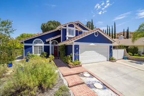 Exterior - 22237 Birmingham Pl, Saugus, CA 91350 photo 14 of 14