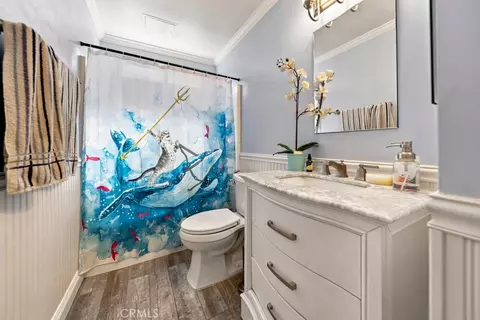 Bath - 22237 Birmingham Pl, Saugus, CA 91350 photo 4 of 4