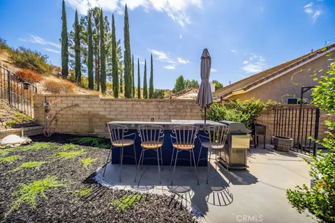 Exterior - 22237 Birmingham Pl, Saugus, CA 91350 photo 10 of 14