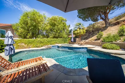 Exterior - 22237 Birmingham Pl, Saugus, CA 91350 photo 3 of 13