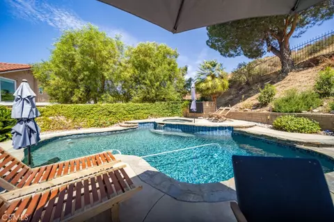Exterior - 22237 Birmingham Pl, Saugus, CA 91350 photo 4 of 14