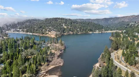 View/Area - 820 Arbula, Crestline, CA 92325 photo 4 of 6