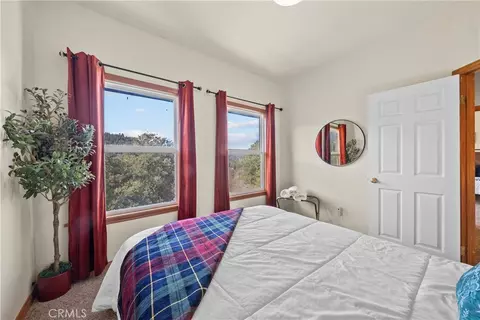 Bedroom - 820 Arbula, Crestline, CA 92325 photo 4 of 9