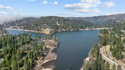 View/Area - 820 Arbula, Crestline, CA 92325 photo 3 of 5