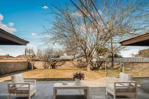 Exterior - 45503 11th St W, Lancaster, CA 93534 photo 1 of 5