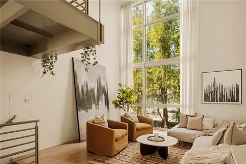 3450 Cahuenga W #907, Los Angeles, CA 90068