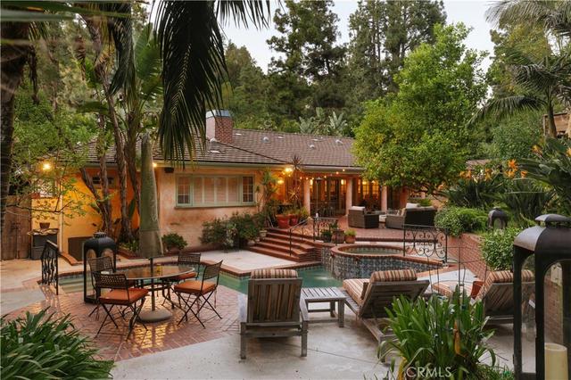 1138 Coldwater Canyon Dr, Beverly Hills, CA 90210