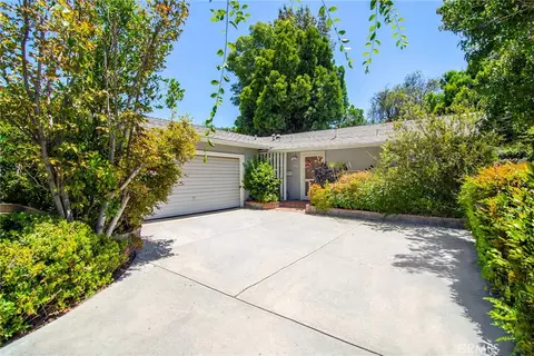 23518 Friar St, Woodland Hills, CA 91367