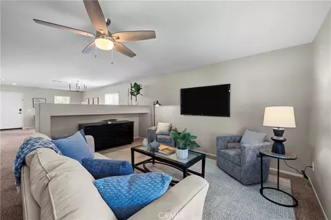 Living - 28244 Springvale, Castaic, CA 91384 photo 2 of 6