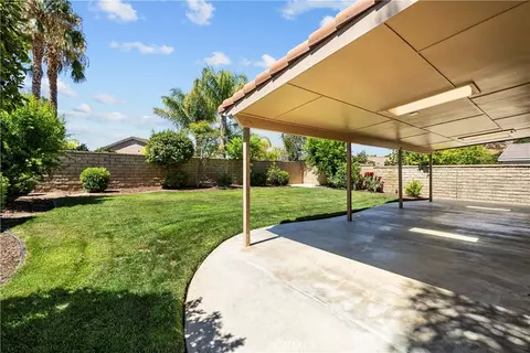 Exterior - 28244 Springvale, Castaic, CA 91384 photo 4 of 5