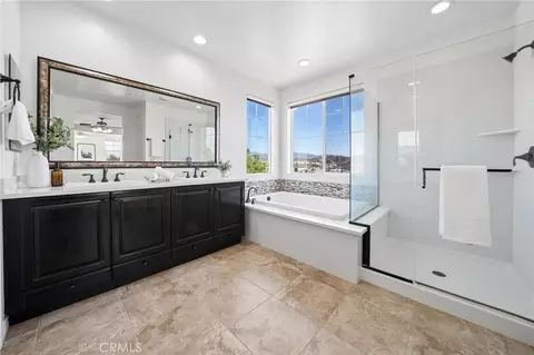 Bath - 22384 Riverstream Ct, Saugus, CA 91350 photo 3 of 5