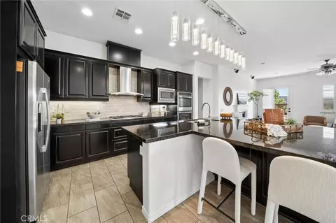 Kitchen - 22384 Riverstream Ct, Saugus, CA 91350 photo 3 of 3