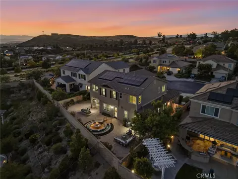 View/Area - 22384 Riverstream Ct, Saugus, CA 91350 photo 3 of 12