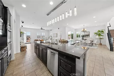Kitchen - 22384 Riverstream Ct, Saugus, CA 91350 photo 1 of 3