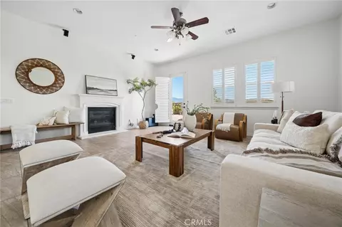 Living - 22384 Riverstream Ct, Saugus, CA 91350 photo 2 of 3