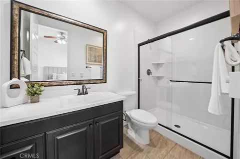Bath - 22384 Riverstream Ct, Saugus, CA 91350 photo 1 of 5