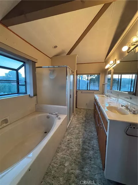 Bath - 4241 Eve, Simi Valley, CA 93063 photo 2 of 6