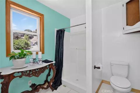 Bath - 871 Lebec Rd, Lebec, CA 93243 photo 1 of 2