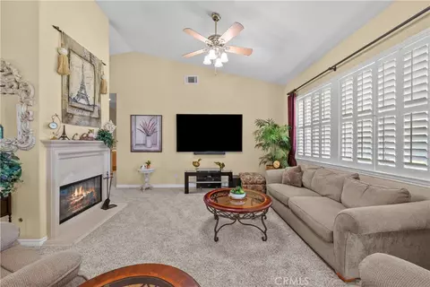 239 Hawk Ln, Palmdale, CA 93551 photo 17