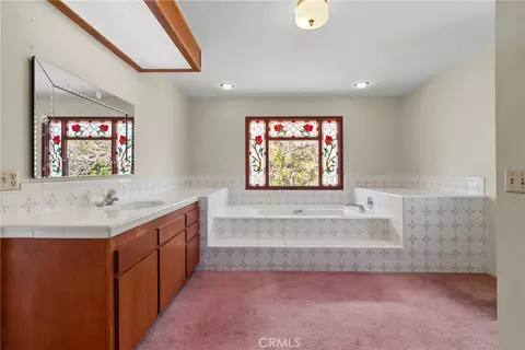 Bath - 2425 Duval Rd, Santa Rosa Valley, CA 93012 photo 2 of 5