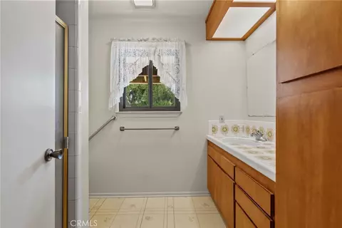 Bath - 2425 Duval Rd, Santa Rosa Valley, CA 93012 photo 5 of 5