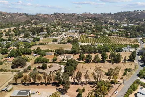 View/Area - 2425 Duval Rd, Santa Rosa Valley, CA 93012 photo 6 of 7
