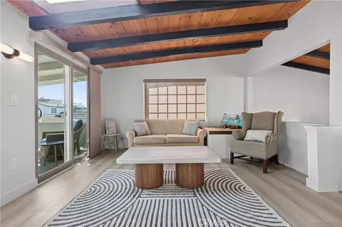 Living - 317 Cahuenga, Oxnard, CA 93035 photo 2 of 7
