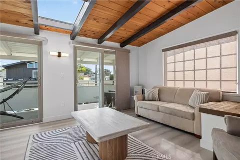 Living - 317 Cahuenga, Oxnard, CA 93035 photo 6 of 7