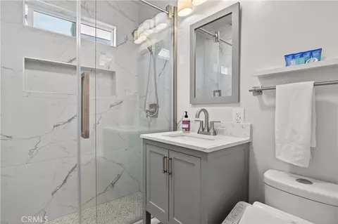 Bath - 317 Cahuenga, Oxnard, CA 93035 photo 2 of 3
