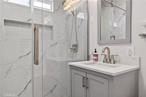 Bath - 317 Cahuenga, Oxnard, CA 93035 photo 1 of 3