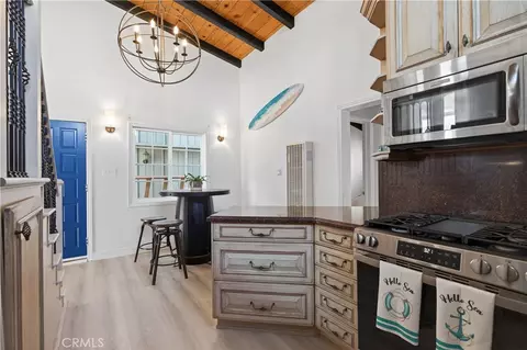 Kitchen - 317 Cahuenga, Oxnard, CA 93035 photo 3 of 6