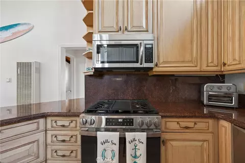 Kitchen - 317 Cahuenga, Oxnard, CA 93035 photo 4 of 6