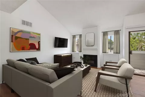 10740 Woodley Ave #3, Granada Hills, CA 91344