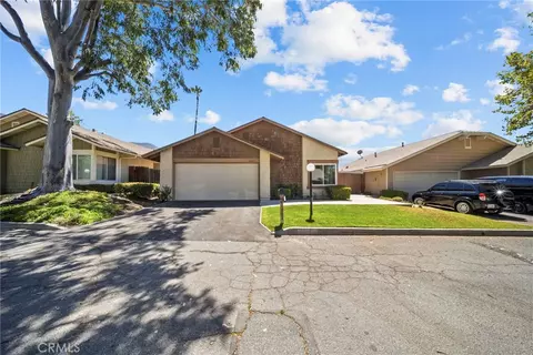 14071 Fenton Ln, Sylmar, CA 91342