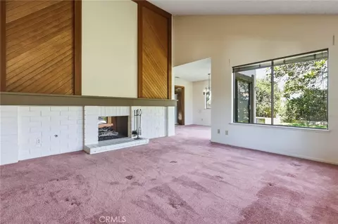 Living - 2852 Ian, Simi Valley, CA 93063 photo 4 of 9