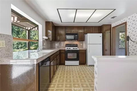 Kitchen - 2852 Ian, Simi Valley, CA 93063 photo 1 of 3
